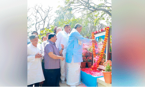വി​ദ്യാ​ർ​ഥി​ക​ളി​ൽ ഗാ​ന്ധി​യ​ൻ ചി​ന്ത  വ​ള​ർ​ത്താ​ൻ ക​ർ​ണാ​ട​ക സ​ർ​ക്കാ​ർ