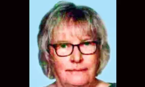 ജർമൻകാരി തേക്കടി ഹോട്ടലിൽ ഭക്ഷണം കഴിക്കുന്നതിനിടെ കുഴഞ്ഞുവീണു മരിച്ചു ജർമൻകാരി തേക്കടി ഹോട്ടലിൽ ഭക്ഷണം കഴിക്കുന്നതിനിടെ കുഴഞ്ഞുവീണു മരിച്ചു