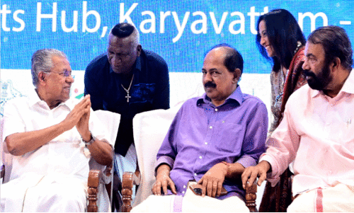 രാജ്യാന്തര കായിക ഉച്ചകോടി; ആവേശം പകർന്ന് അമ്പെയ്ത്ത്,   കിക്ക് ബോക്സിങ് മത്സരങ്ങൾ