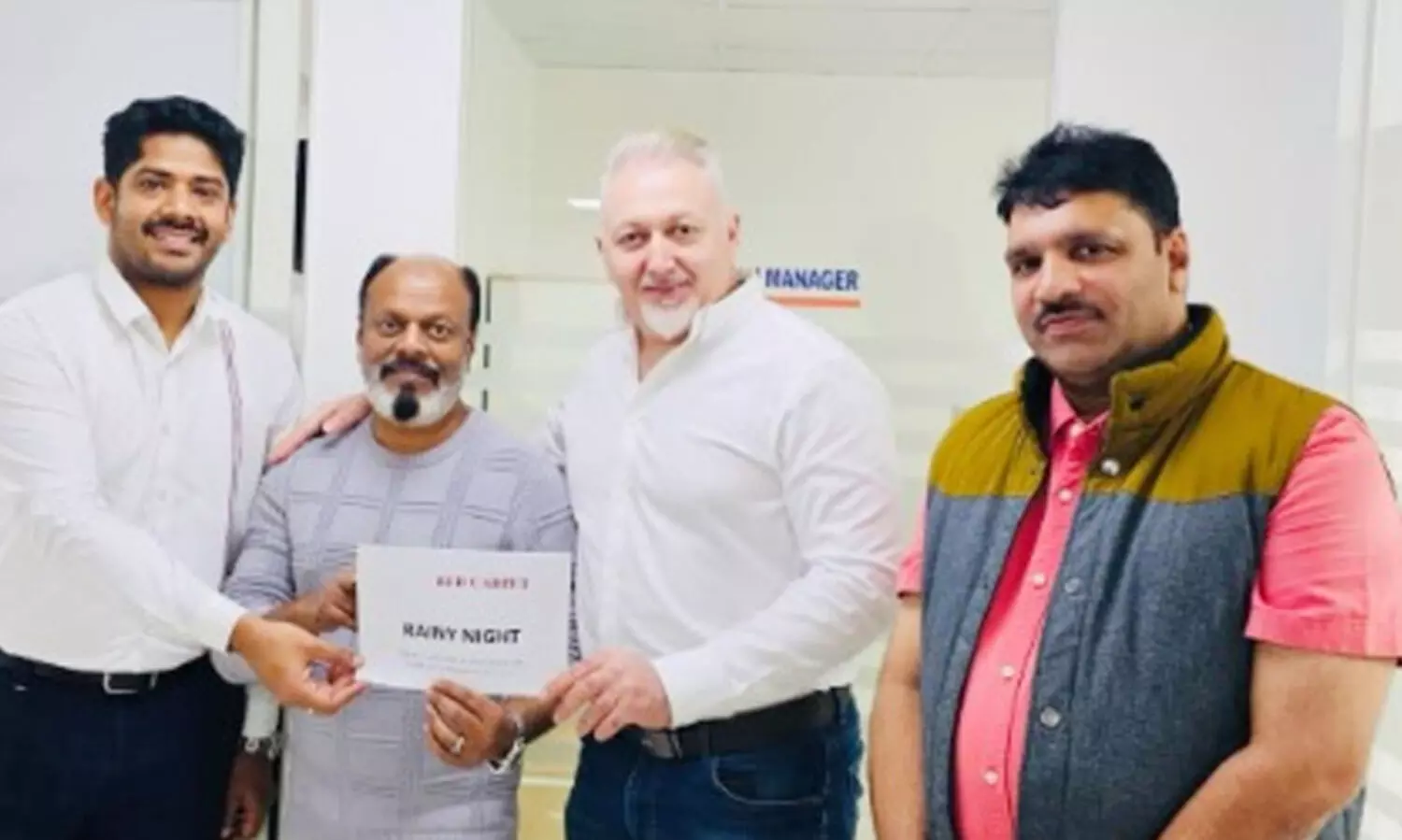 ‘റെയ്‌നി നൈറ്റ്’ സംഗീത നിശ; ഒരുക്കവും ടിക്കറ്റ് വിൽപനയും പുരോഗമിക്കുന്നു