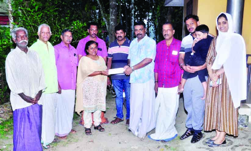 വോയ്സ് ഓഫ് ആലപ്പി ചികിത്സ സഹായം നൽകി വോയ്സ് ഓഫ് ആലപ്പി ചികിത്സ സഹായം നൽകി