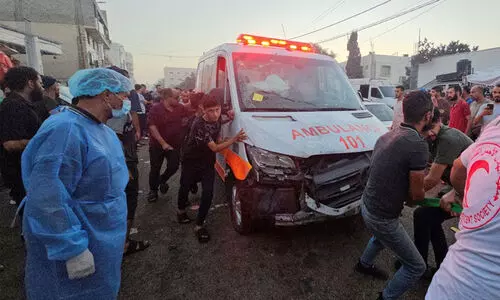 നാല് ആശുപത്രികൾ വളഞ്ഞ് ഇസ്രായേൽ; 400 ഡയാലിസിസ് രോഗികളടക്കം അപകടത്തിൽ