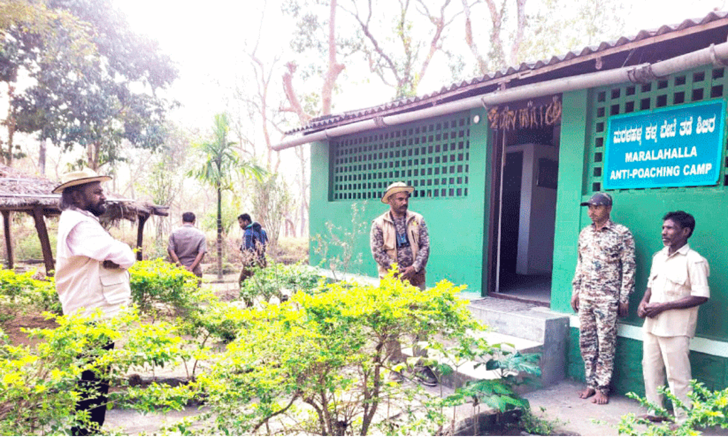 ക​ര്‍ണാ​ട​ക വ​നം മ​ന്ത്രി ഈ​ശ്വ​ര്‍ ഖ​ണ്ഡ്രെ ബ​ന്ദി​പ്പൂ​രി​ൽ