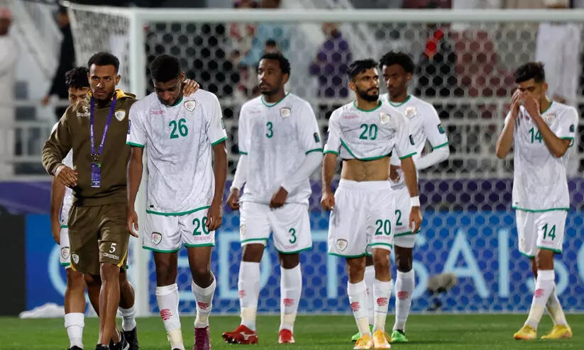 ഇനി കളി പ്രീക്വാർട്ടറിൽ; സൗദിയെ സമനിലയിലാക്കി തായ്ലൻഡ്; ഒമാന് മടക്കം ഇനി കളി പ്രീക്വാർട്ടറിൽ; സൗദിയെ സമനിലയിലാക്കി തായ്ലൻഡ്; ഒമാന് മടക്കം