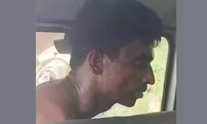 തിരുവനന്തപുരത്ത് മകൻ മാതാവിനെ കെട്ടിയിട്ട് തീകൊളുത്തി കൊന്നു തിരുവനന്തപുരത്ത് മകൻ മാതാവിനെ കെട്ടിയിട്ട് തീകൊളുത്തി കൊന്നു