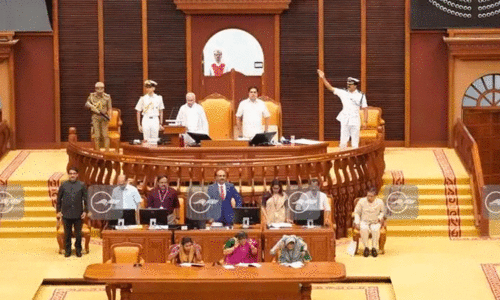 അനുനയമില്ലാതെ ഗവർണർ; സംയമനം പാലിച്ച്​ സി.പി.എം