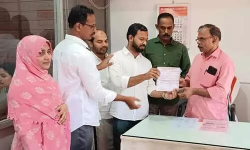 കടക്കെണി മൂലം പ്രയാസത്തിലായ കുടുംബത്തിന് താങ്ങായി പ്രവാസി വെൽഫെയർ പ്രവർത്തകർ