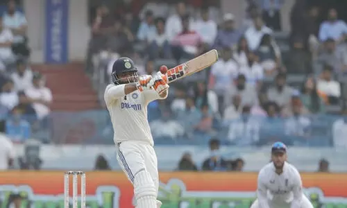 സെഞ്ച്വറിക്കരികെ ജദേജ; ഇംഗ്ലണ്ടിനെതിരെ ഇന്ത്യക്ക് മികച്ച ലീഡ്