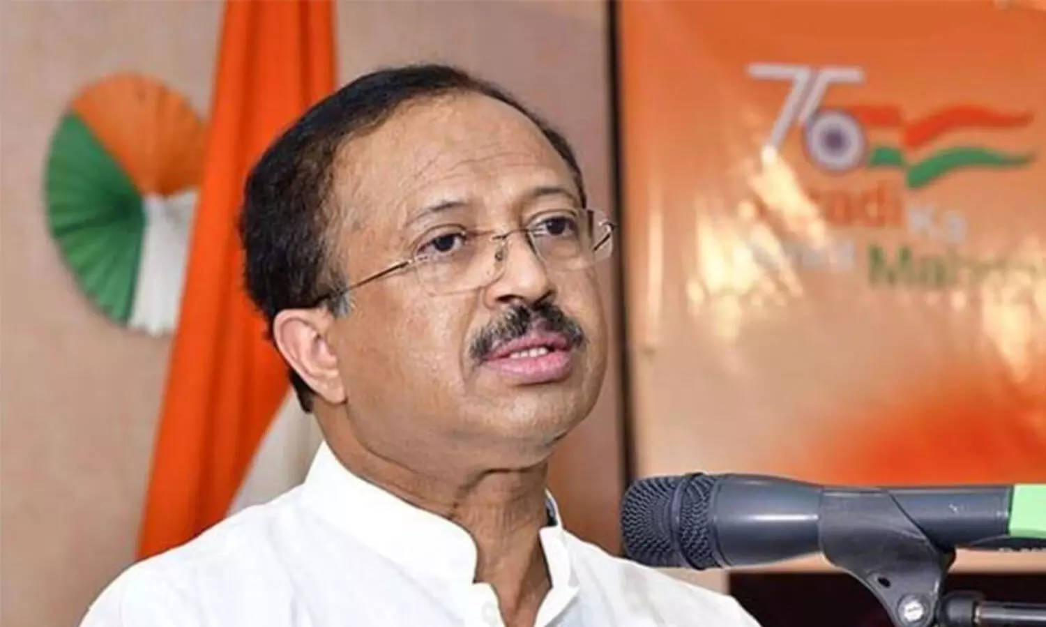 ഗവർണറെ വിരട്ടി വരുതിയിലാക്കാനാവില്ലെന്ന് വി. മുരളീധരൻ