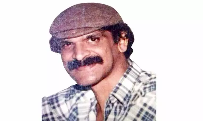 ക്രൗൺ ടാക്കീസിൽനിന്ന് ഇറങ്ങിനടന്ന കൗബോയ് ക്രൗൺ ടാക്കീസിൽനിന്ന് ഇറങ്ങിനടന്ന കൗബോയ്