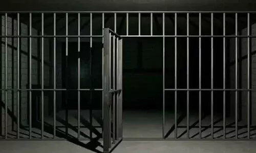 സിംഗപ്പൂരിൽ വീട്ടുജോലിക്കാരിയെ പീഡിപ്പിച്ചതിന് ഇന്ത്യൻ വംശജന് ജയിൽ ശിക്ഷ