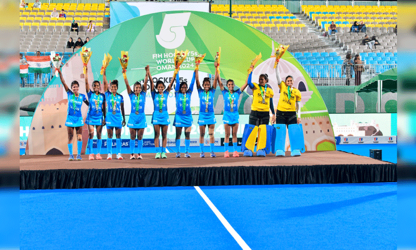 ഫൈവ്സ് ലോകകപ്പ് ഹോക്കി; ഇന്ത്യയെ തോൽപ്പിച്ച് നെതർലൻഡ്സിന് കിരീടം ഫൈവ്സ് ലോകകപ്പ് ഹോക്കി; ഇന്ത്യയെ തോൽപ്പിച്ച് നെതർലൻഡ്സിന് കിരീടം