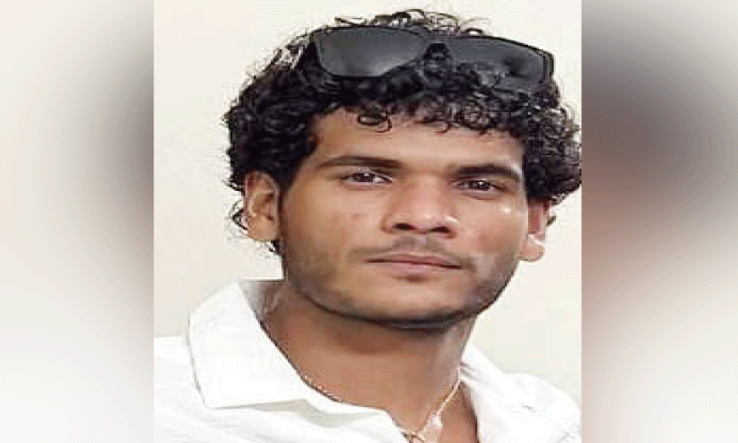 വിഷം കഴിച്ച സ്കൂള് വിദ്യാര്ഥിനിയുടെ നില അതി ഗുരുതരം; യുവാവ് അറസ്റ്റില് വിഷം കഴിച്ച സ്കൂള് വിദ്യാര്ഥിനിയുടെ നില അതി ഗുരുതരം; യുവാവ് അറസ്റ്റില്