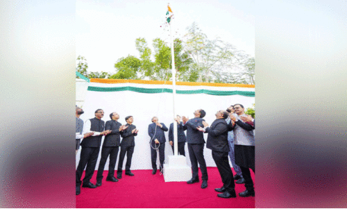 ത്രിവർണപ്പൊലിമയോടെ റിപ്പബ്ലിക്ദിനാഘോഷം ത്രിവർണപ്പൊലിമയോടെ റിപ്പബ്ലിക്ദിനാഘോഷം