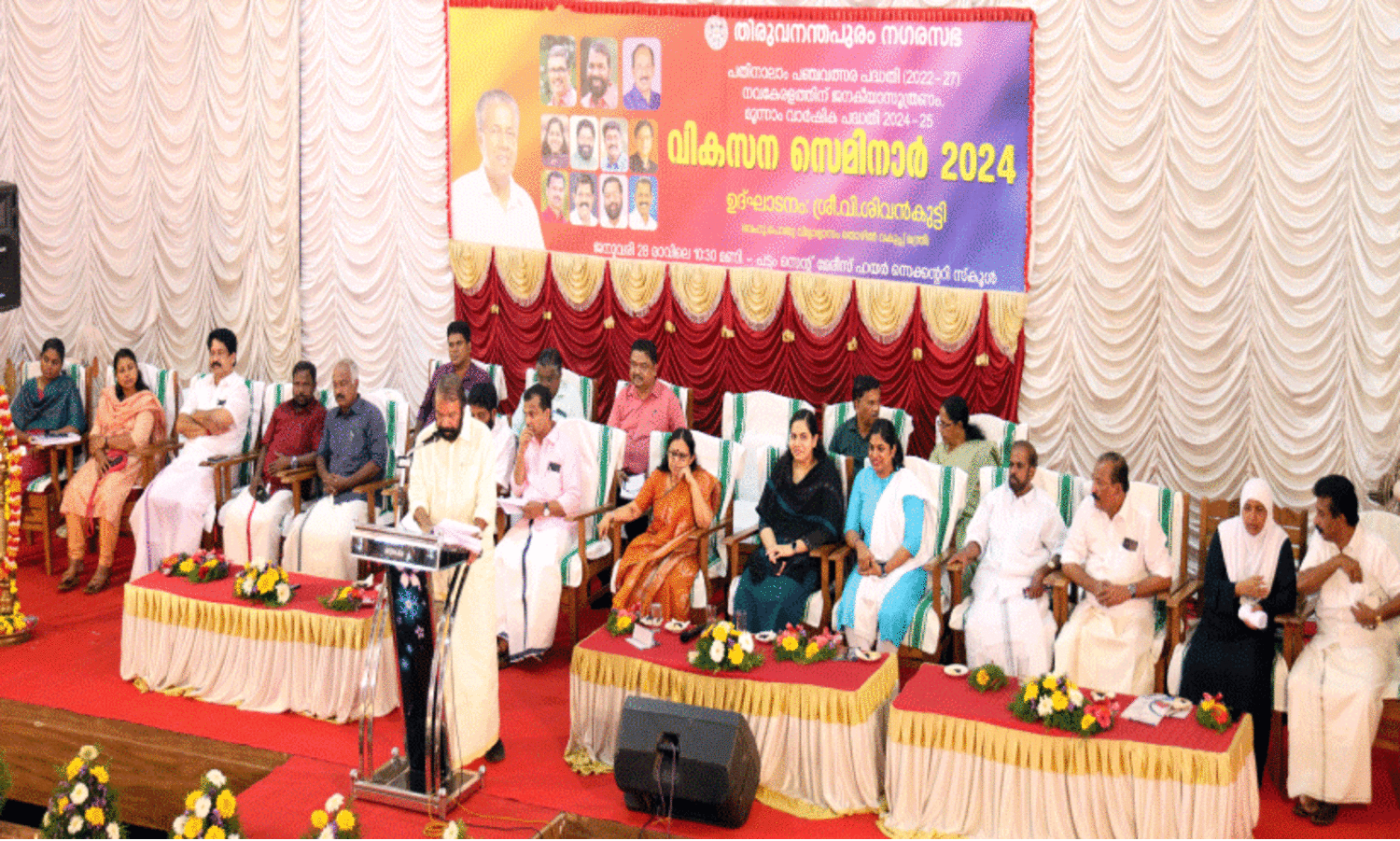 പണിതീരാത്ത ​റോഡുകൾ, ഓടകൾ:   കടുത്ത വിമർശനവുമായി​ കടകംപള്ളി