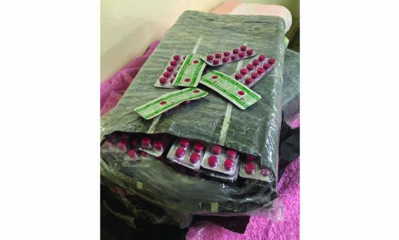 തൂവാലക്കുള്ളിൽ കടത്താൻ ശ്രമിച്ച മയക്കുമരുന്ന്​ ഗുളികകൾ പിടികൂടി