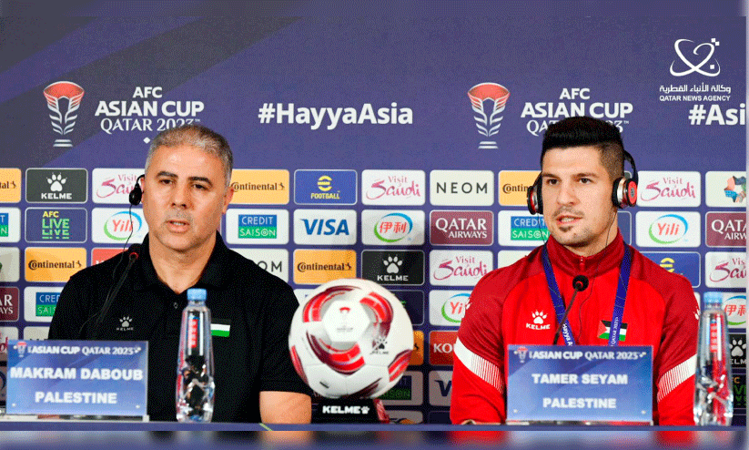 ഫലസ്തീൻ കോച്ച് മക്രം ദബൂബും ടീം അംഗം താമിർ സിയാമും വാർത്തസമ്മേളനത്തിൽ ഫലസ്തീൻ കോച്ച് മക്രം ദബൂബും ടീം അംഗം താമിർ സിയാമും വാർത്തസമ്മേളനത്തിൽ