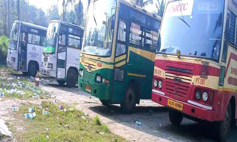 പെരിക്കല്ലൂരിൽനിന്നും ദീർഘദൂര ബസുകൾ റദ്ദാക്കി; വൻപ്രതിഷേധം