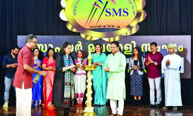 ദൃശ്യവിരുന്നൊരുക്കി സുഹാർ മലയാളിസംഘം സർഗസന്ധ്യ ദൃശ്യവിരുന്നൊരുക്കി സുഹാർ മലയാളിസംഘം സർഗസന്ധ്യ