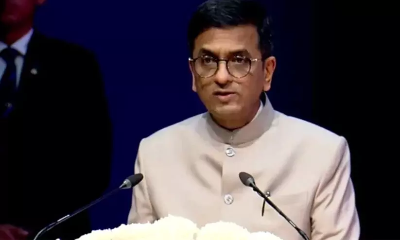 ജഡ്ജിമാർ സാമൂഹികവും രാഷ്ട്രീയവുമായ സമ്മർദങ്ങളിൽ നിന്ന് മുക്തരാവണം -ചീഫ് ജസ്റ്റിസ് ജഡ്ജിമാർ സാമൂഹികവും രാഷ്ട്രീയവുമായ സമ്മർദങ്ങളിൽ നിന്ന് മുക്തരാവണം -ചീഫ് ജസ്റ്റിസ്