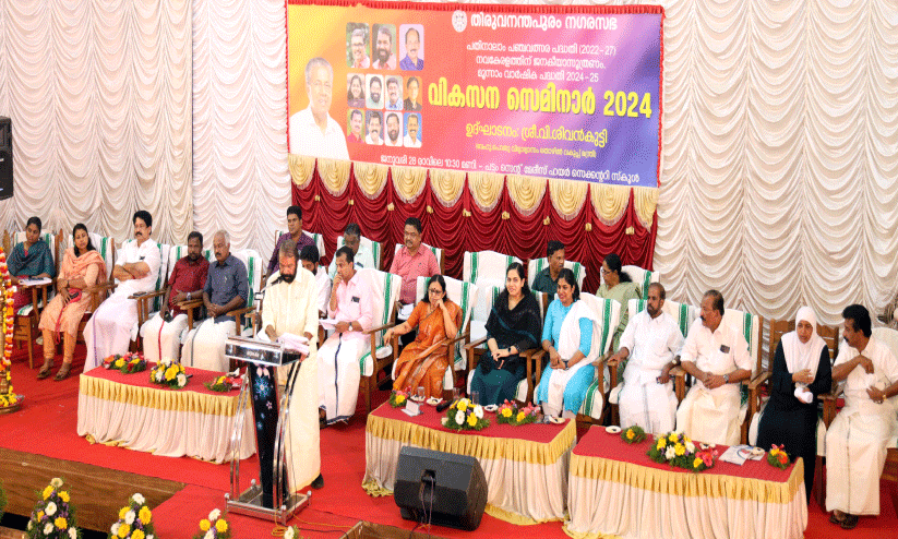 പണിതീരാത്ത ​റോഡുകൾ, ഓടകൾ:   കടുത്ത വിമർശനവുമായി​ കടകംപള്ളി