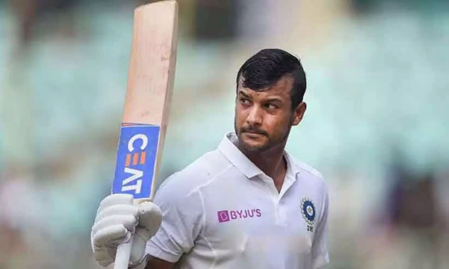 വിമാനത്തിൽ കയറിയ മായങ്ക് അഗർവാളിന് ദേഹാസ്വാസ്ഥ്യം; താരം തീവ്രപരിചരണ വിഭാഗത്തിൽ