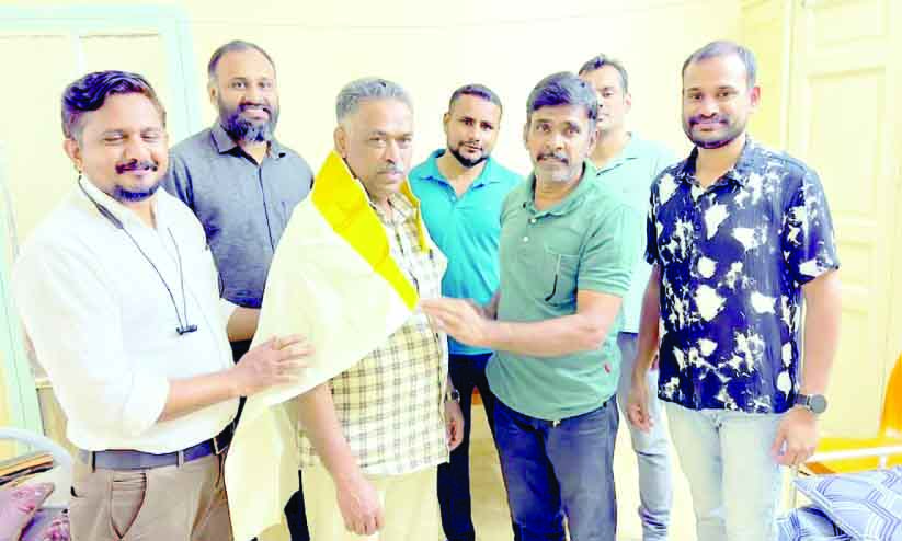 അബ്ദുൽ ഗഫൂറിന് ‘തരിശ് ജിദ്ദ’ യാത്രയയപ്പ് അബ്ദുൽ ഗഫൂറിന് ‘തരിശ് ജിദ്ദ’ യാത്രയയപ്പ്