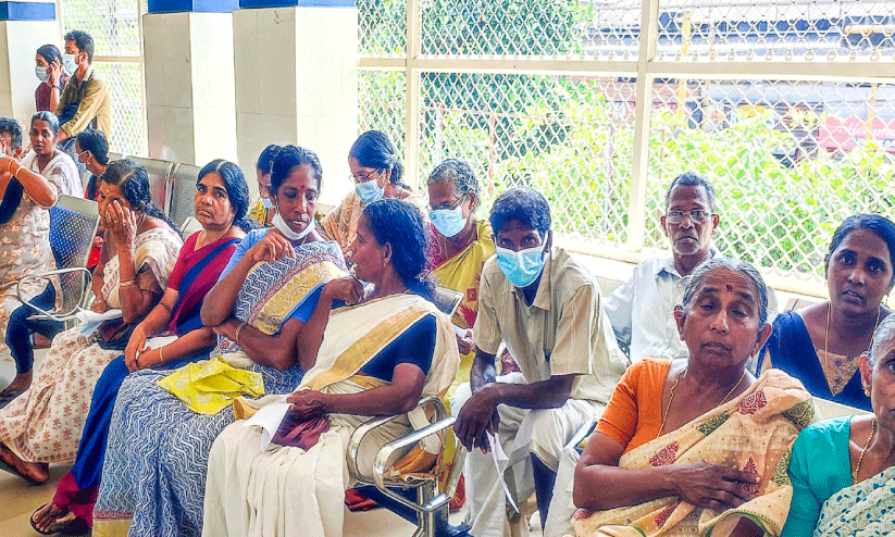 ഇവിടിങ്ങനാണ്...ഡോക്ടർമാരില്ലെങ്കിൽ ഒ.പി സമയം വെട്ടിക്കുറക്കും