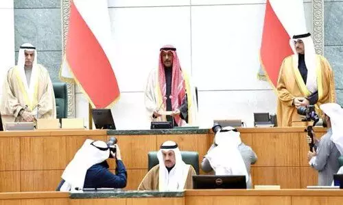 ഡെ​പ്യൂ​ട്ടി അ​മീ​റും മ​​ന്ത്രി​മാ​രും    സ​ത്യ​പ്ര​തി​ജ​്ഞ ചെ​യ്തു