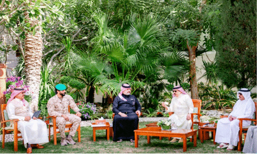 രാ​ജാ​വ്​ ഹ​മ​ദ്​ ബി​ൻ aഈ​സ ആ​ൽ ഖ​ലീ​ഫ സം​സാ​രി​ക്കു​ന്നു