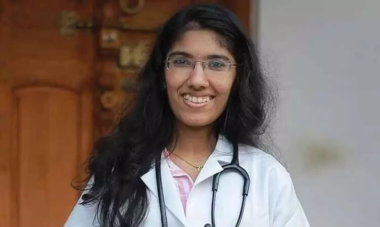 ‘രോഗത്തോടു മല്ലിട്ട് ചക്രക്കസേരയിലിരുന്നൊരു എം.ബി.ബി.എസ്’