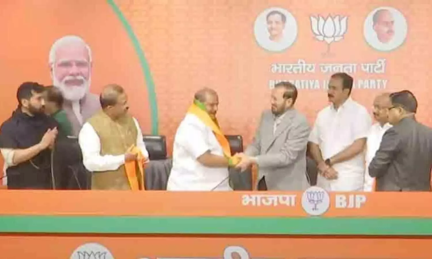 പി.സി. ജോർജും മകനും ബി.ജെ.പിയിൽ; കേരള ജനപക്ഷം സെക്കുലർ പാർട്ടി ബി.ജെ.പിയിൽ ലയിച്ചു