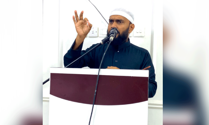 ഷ​ഫീ​ഖ് സ്വ​ലാ​ഹി സം​സാ​രി​ക്കു​ന്നു