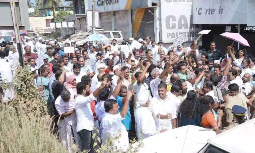 ബ​ഹു​ജ​ന മാ​ർ​ച്ച്