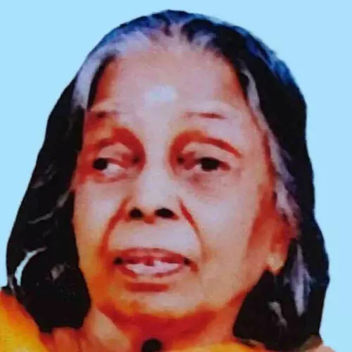 മാ​ധ​വി ടീ​ച്ച​ർ