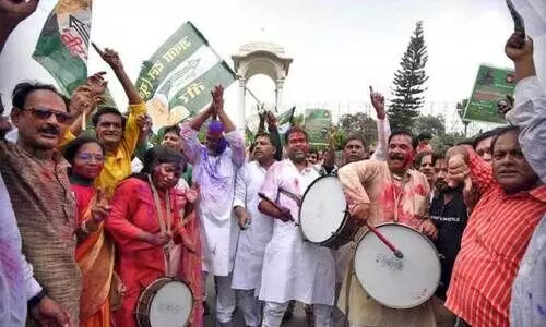 ജെ.ഡി.(യു) പ്രവർത്തകർ ജെ.ഡി.(യു) പ്രവർത്തകർ