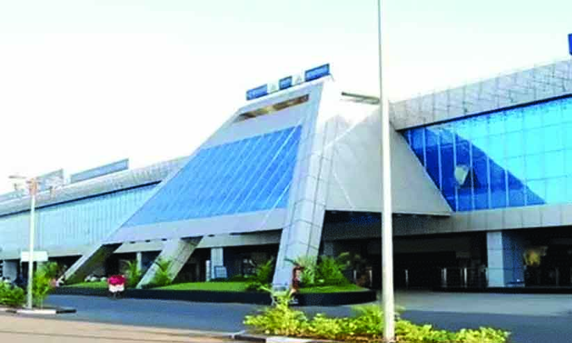 കരിപ്പൂരില് എയര് ഇന്ത്യ എക്സ്പ്രസ് വീണ്ടും റദ്ദാക്കി കരിപ്പൂരില് എയര് ഇന്ത്യ എക്സ്പ്രസ് വീണ്ടും റദ്ദാക്കി