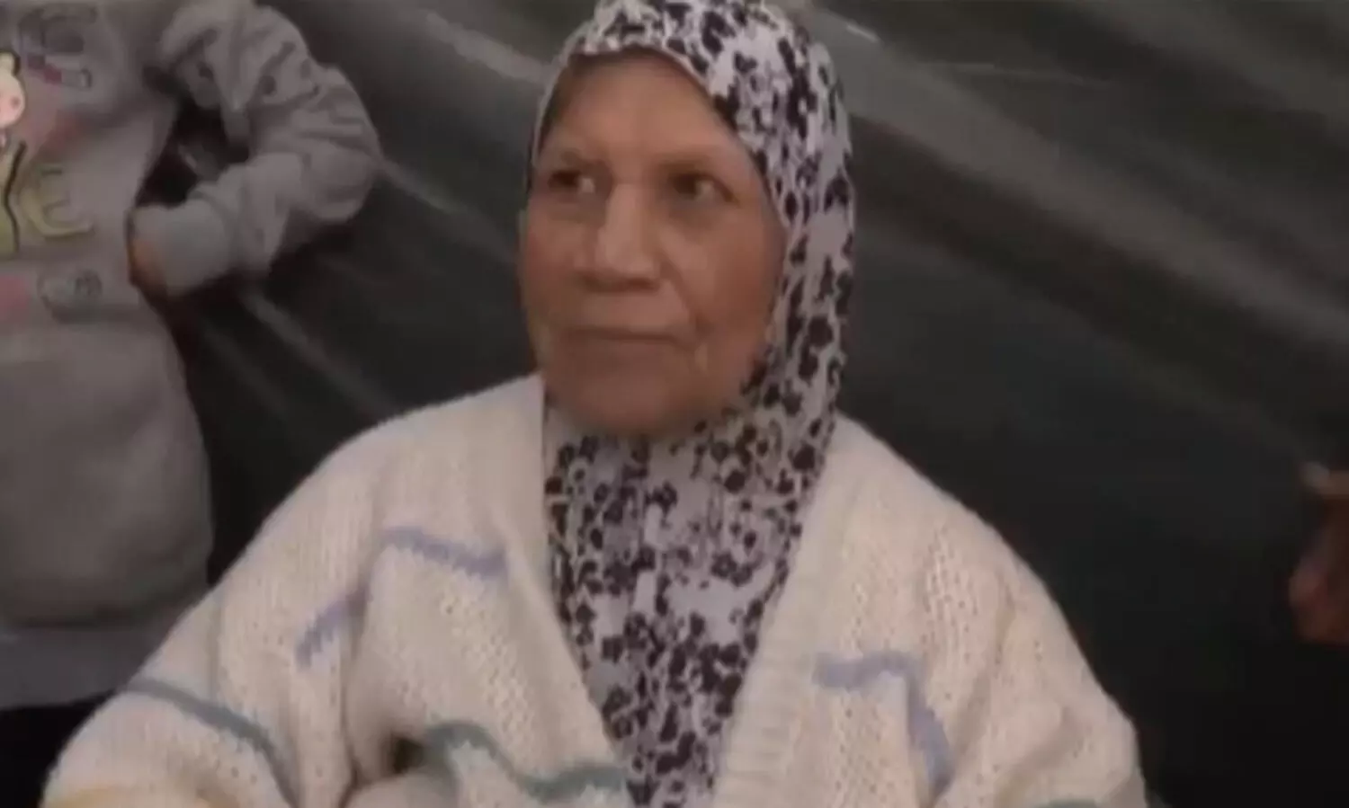 വൃദ്ധയെപ്പോലും വെറുതെ വിടാതെ ഇസ്രായേൽ; അൽഷിമേഴ്‌സ് ബാധിച്ച 82കാരിയെ ജയിലിലടച്ചു