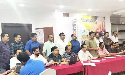 ഒ.​ഐ.​സി.​സി നോ​ർ​ക്ക ഹെ​ൽ​പ് ഡെ​സ്ക്കി​ന് തു​ട​ക്കം