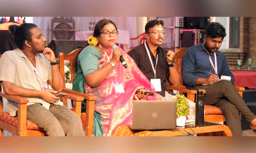 സാ​ർ​വ​ദേ​ശീ​യ സാ​ഹി​ത്യോ​ത്സ​വം; ച​ർ​ച്ച​യാ​യി ലിം​ഗ ന്യൂ​ന​പ​ക്ഷ രാ​ഷ്ട്രീ​യം