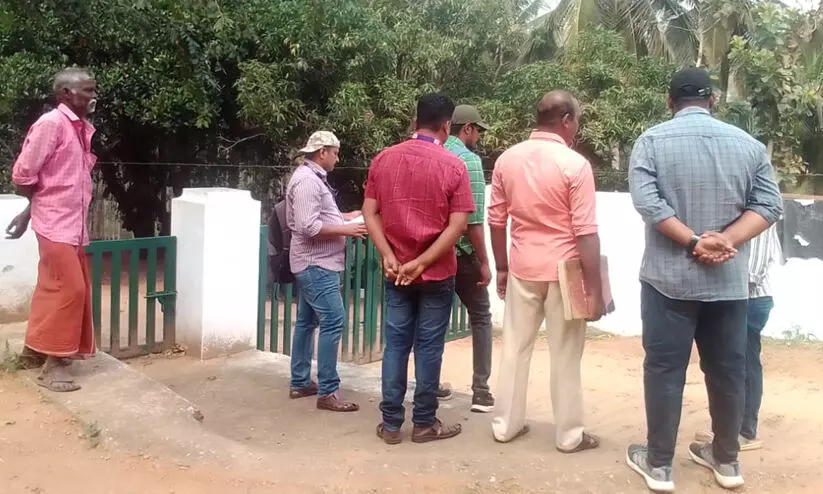 മാധ്യമം ഇടപെട്ടു: അട്ടപ്പാടിയിൽ അന്യാധീനപ്പെട്ട ആദിവാസി ഭൂമി തിരിച്ചുപിടിക്കാൻ നടപടി തുടങ്ങി മാധ്യമം ഇടപെട്ടു: അട്ടപ്പാടിയിൽ അന്യാധീനപ്പെട്ട ആദിവാസി ഭൂമി തിരിച്ചുപിടിക്കാൻ നടപടി തുടങ്ങി