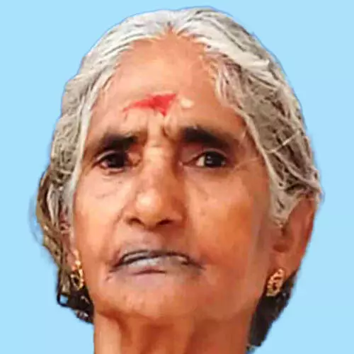 ദേ​വ​കി അ​മ്മ