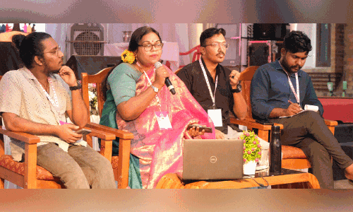 സാ​ർ​വ​ദേ​ശീ​യ സാ​ഹി​ത്യോ​ത്സ​വം; ച​ർ​ച്ച​യാ​യി ലിം​ഗ ന്യൂ​ന​പ​ക്ഷ രാ​ഷ്ട്രീ​യം