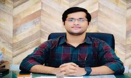 ഒരുനേരത്തേ ഭക്ഷണത്തിന് പോലും ബുദ്ധിമുട്ടി കഷ്ടപ്പെട്ട് പഠിച്ചു; ആദ്യശ്രമത്തിൽ തന്നെ ഐ.എ.എസ് നേടിയെടുത്ത് അൻസാർ അഹ്മദ് ശൈഖ് ഒരുനേരത്തേ ഭക്ഷണത്തിന് പോലും ബുദ്ധിമുട്ടി കഷ്ടപ്പെട്ട് പഠിച്ചു; ആദ്യശ്രമത്തിൽ തന്നെ ഐ.എ.എസ് നേടിയെടുത്ത് അൻസാർ അഹ്മദ് ശൈഖ്