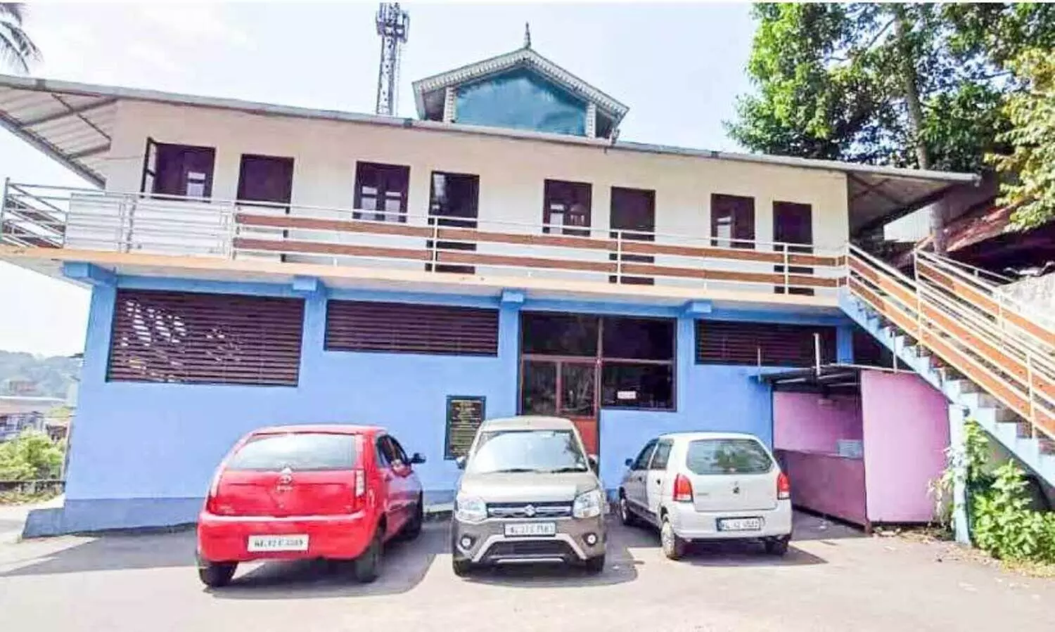 പൊ​ലീ​സ് കാ​ന്‍റീ​ൻ