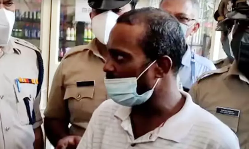 വടകര താലൂക്ക് ഓഫീസ് തീവെപ്പ് കേസ് പ്രതിയെ വെറുതെ വിട്ടു