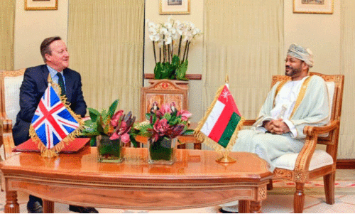 ബ്രി​ട്ടീ​ഷ് വി​ദേ​ശ-​വി​ക​സ​ന​കാ​ര്യ സെ​ക്ര​ട്ട​റി ഡേ​വി​ഡ് കാ​മ​റൂ​ൺ ഒ​മാ​ൻ വി​ദേ​ശ​കാ​ര്യ​മ​ന്ത്രി സ​യ്യി​ദ് ബ​ദ​ർ ബി​ൻ ഹ​മ​ദ് അ​ൽ  ബു​സൈ​ദി​യു​മാ​യി ചർച്ച ന​ട​ത്തു​ന്നു