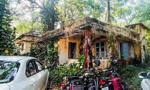 മു​ട്ടം ക​മ്യൂണി​റ്റി ഹെ​ൽ​ത്ത് സെ​ന്‍റ​ർ ക്വാ​ർ​ട്ടേ​ഴ്സ്