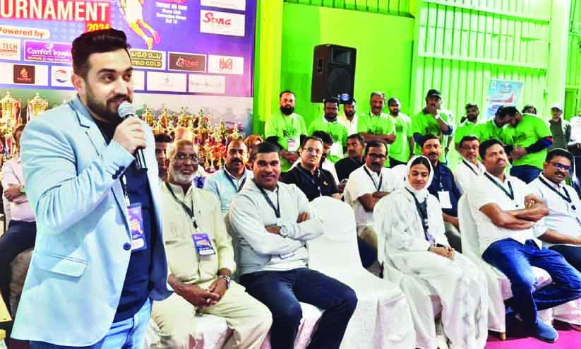 സി.എച്ച്. മുഹമ്മദ് കോയ മെമ്മോറിയല് ബാഡ്മിൻറണ് ടൂര്ണമെന്റ് സമാപിച്ചു സി.എച്ച്. മുഹമ്മദ് കോയ മെമ്മോറിയല് ബാഡ്മിൻറണ് ടൂര്ണമെന്റ് സമാപിച്ചു