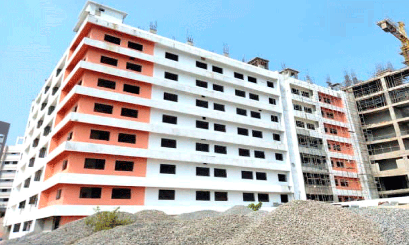 ഇന്ന് ലോക അർബുദ ദിനം;  കൊച്ചിൻ കാൻസർ സെന്‍റർ പ്രവർത്തനസജ്ജമാകാൻ കടമ്പകളേറെ